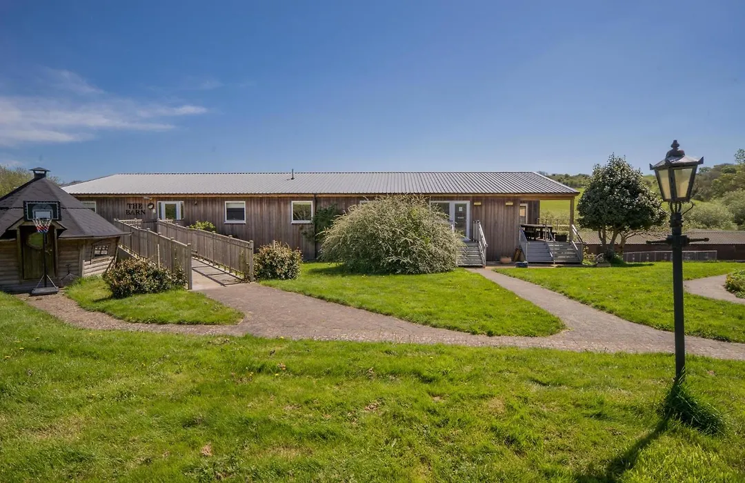 Godshill Park Barn-1