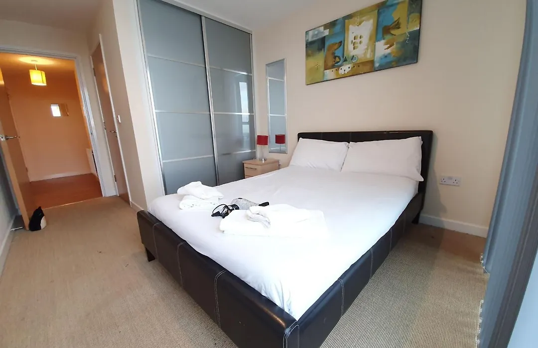 Dazzon Apartments - Hub - Central Mk-1