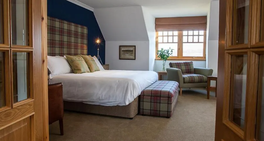 Sutherlands Guest House-1