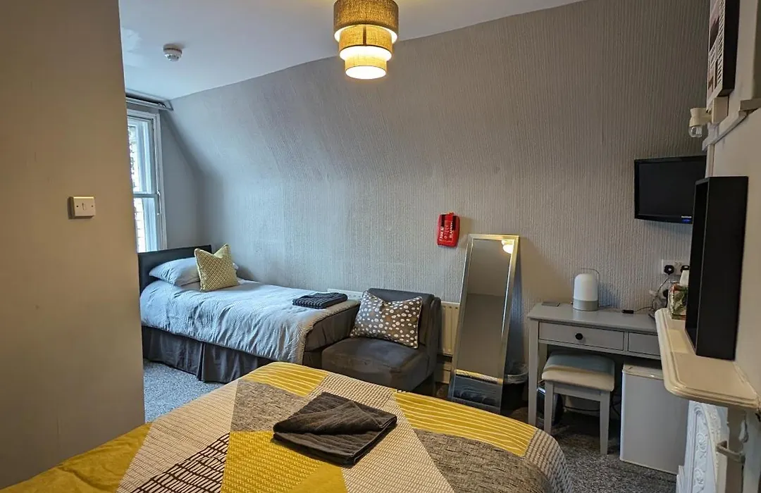 Caversham Lodge-1