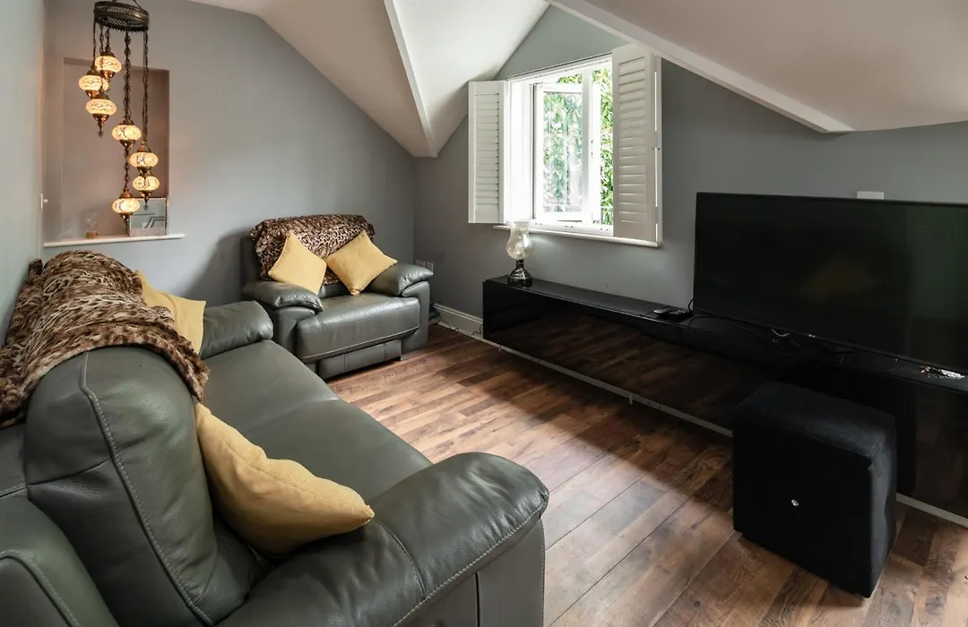 Westwood Guest House-1