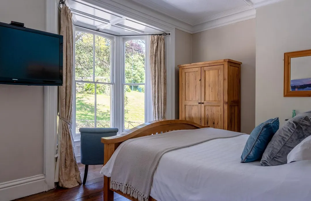 Broomfield House-1
