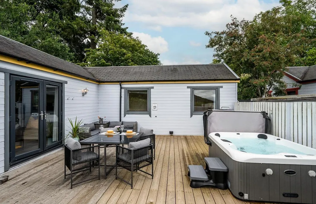 Kinnaird Woodland Lodges-1