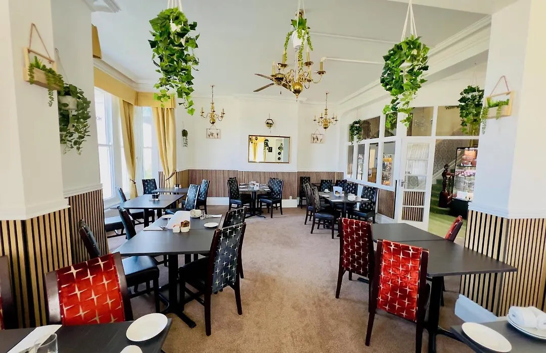 Four Oaks Hotel-1
