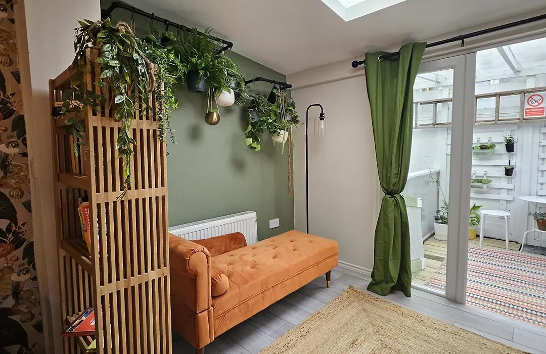 Saltwater Guest House-1