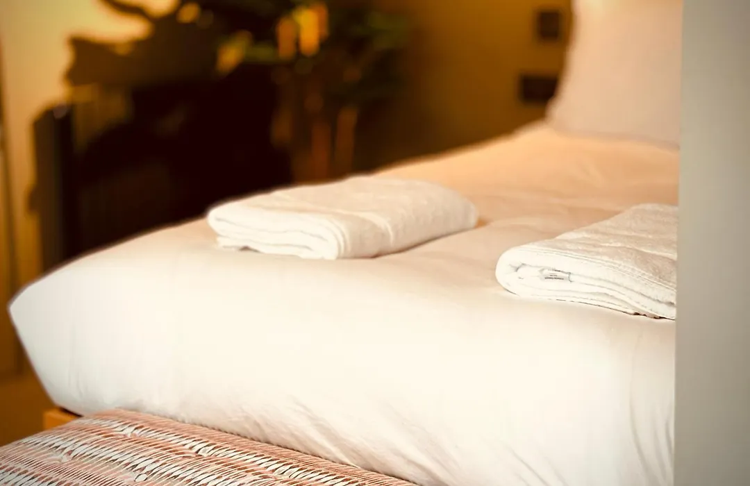 Rooms At The Quayside - Stylish En-Suite Rooms On Poole Quay All Fully Refurbed-1
