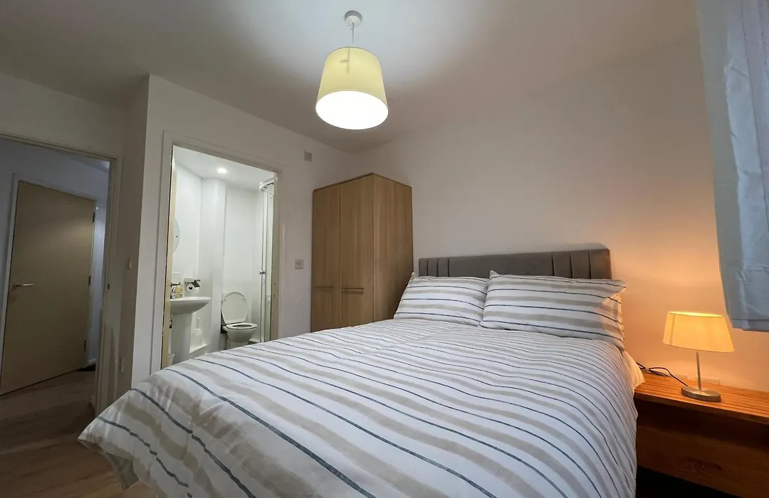 Kilnview Guesthouse-Hanley & Staffordshire University-1