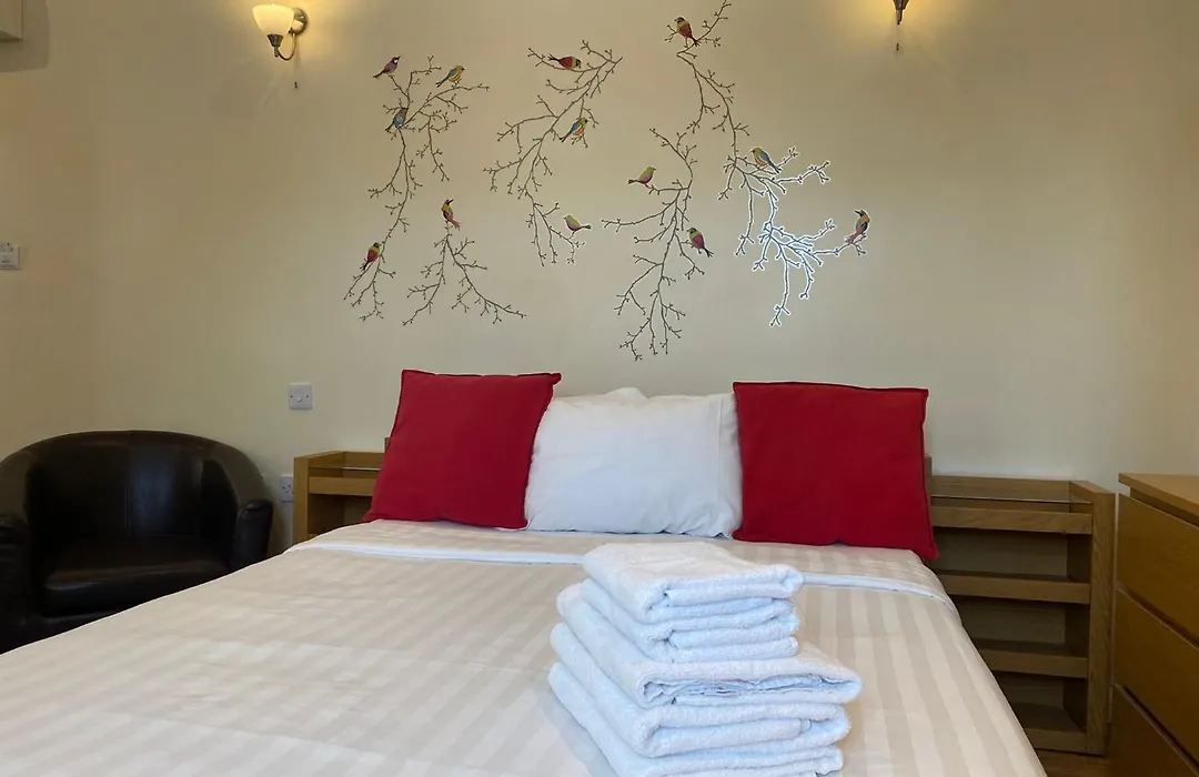 Lyall Apartment Hotel-1