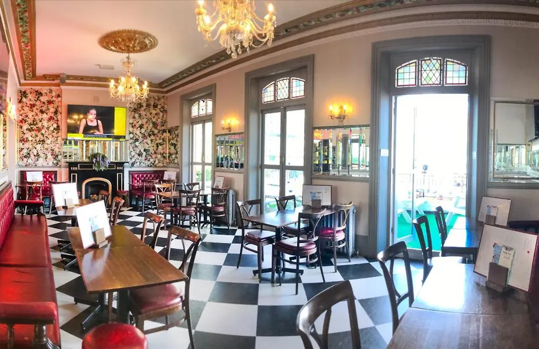 The Duchess Belle Hotel-1