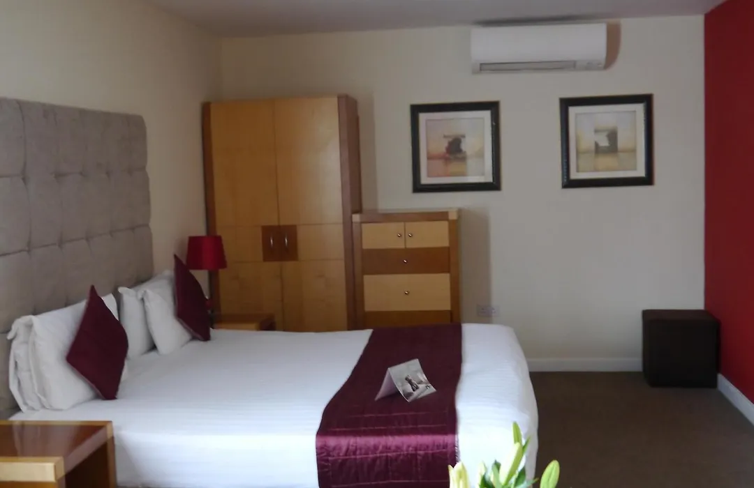 The Pearl Hotel-1