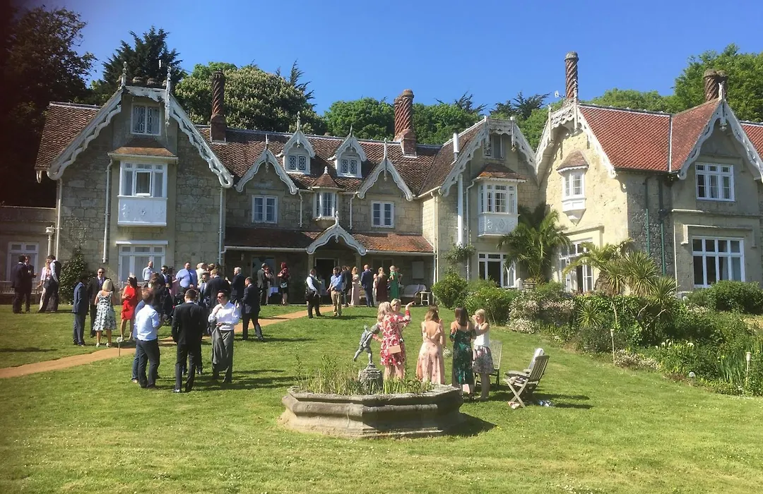 Lisle Combe-1