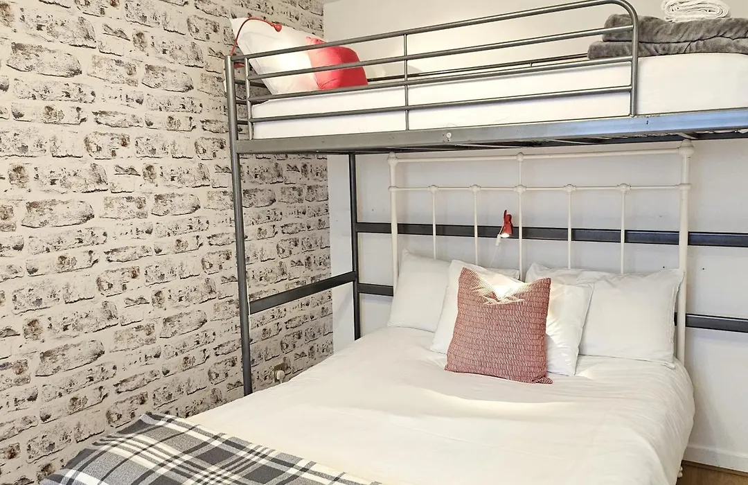 Tower Bridge Rainbow Suites-1