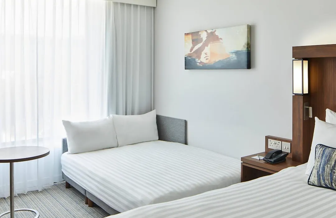 Courtyard By Marriott Luton Airport-1