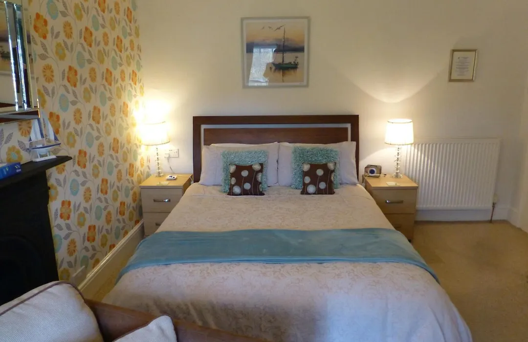 Bryn Derwen Guest House-1