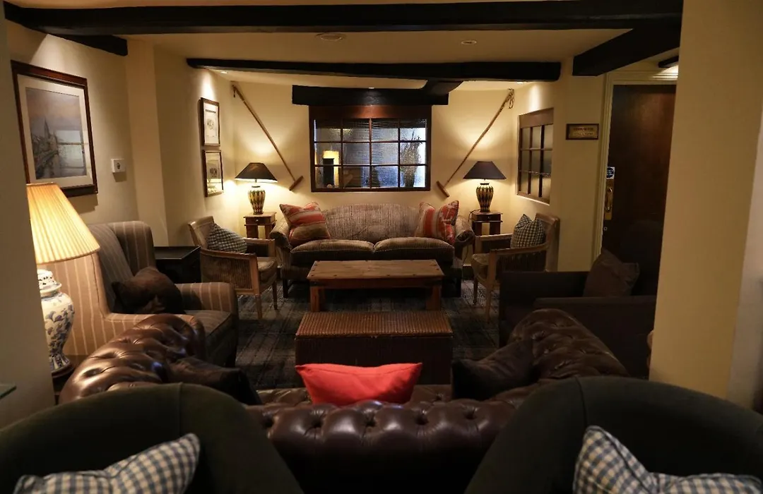 Hotel Manor - Datchet, Windsor-1