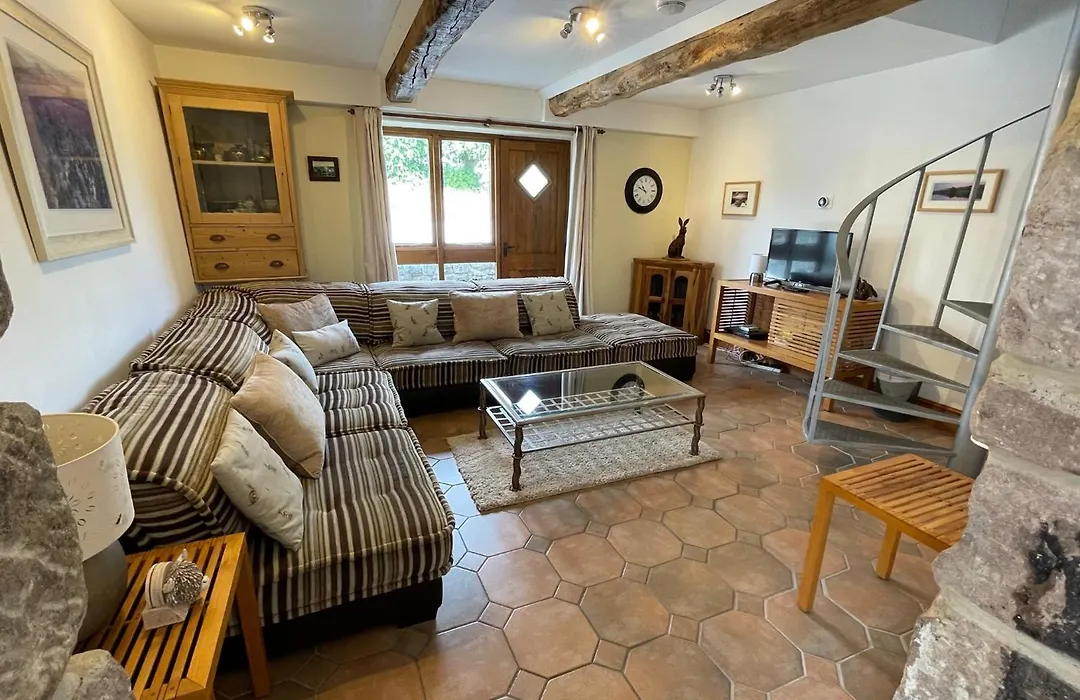 Chestnut Farm Holiday Cottages-1