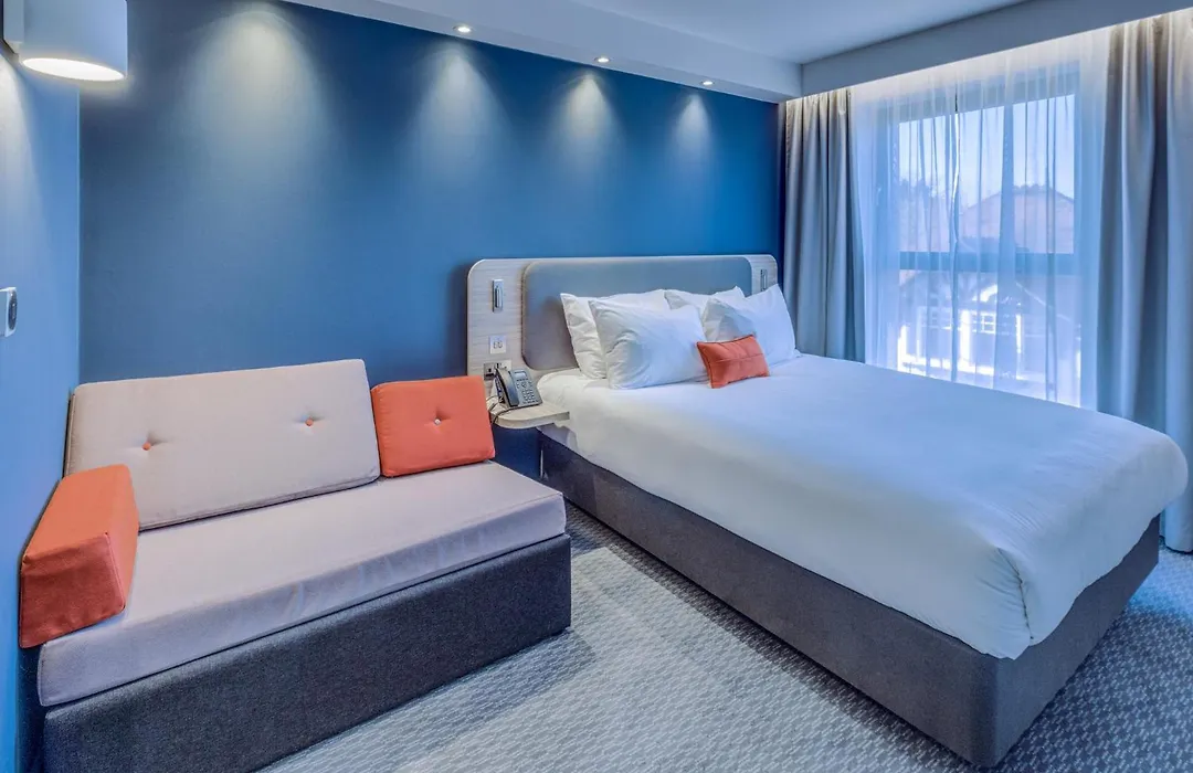 Holiday Inn Express - Fleet By Ihg-1