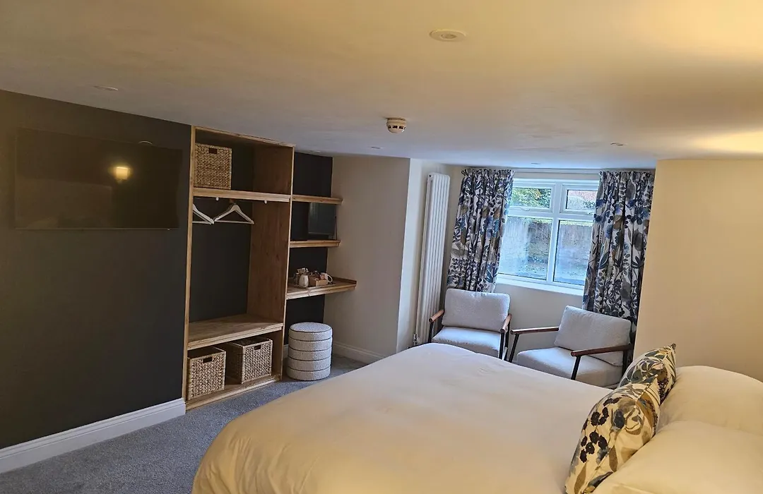 Georges Place-1
