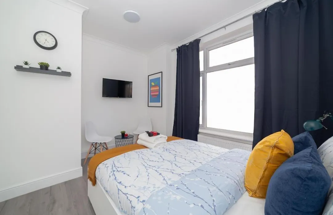 Diana Hotel Near Wembley Self Serviced Apartments-1