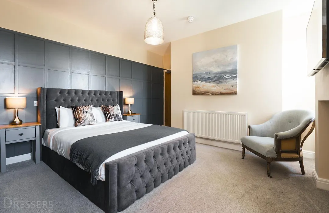 Rooms At The Dressers Arms-1