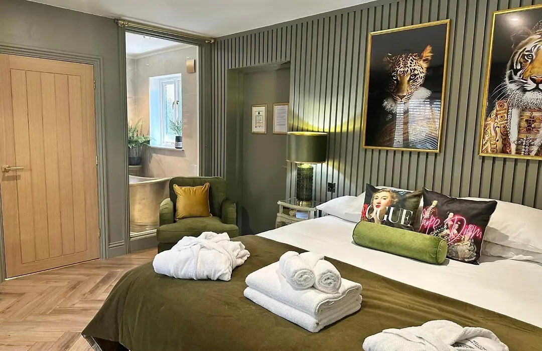 Oyo The Townhouse-1