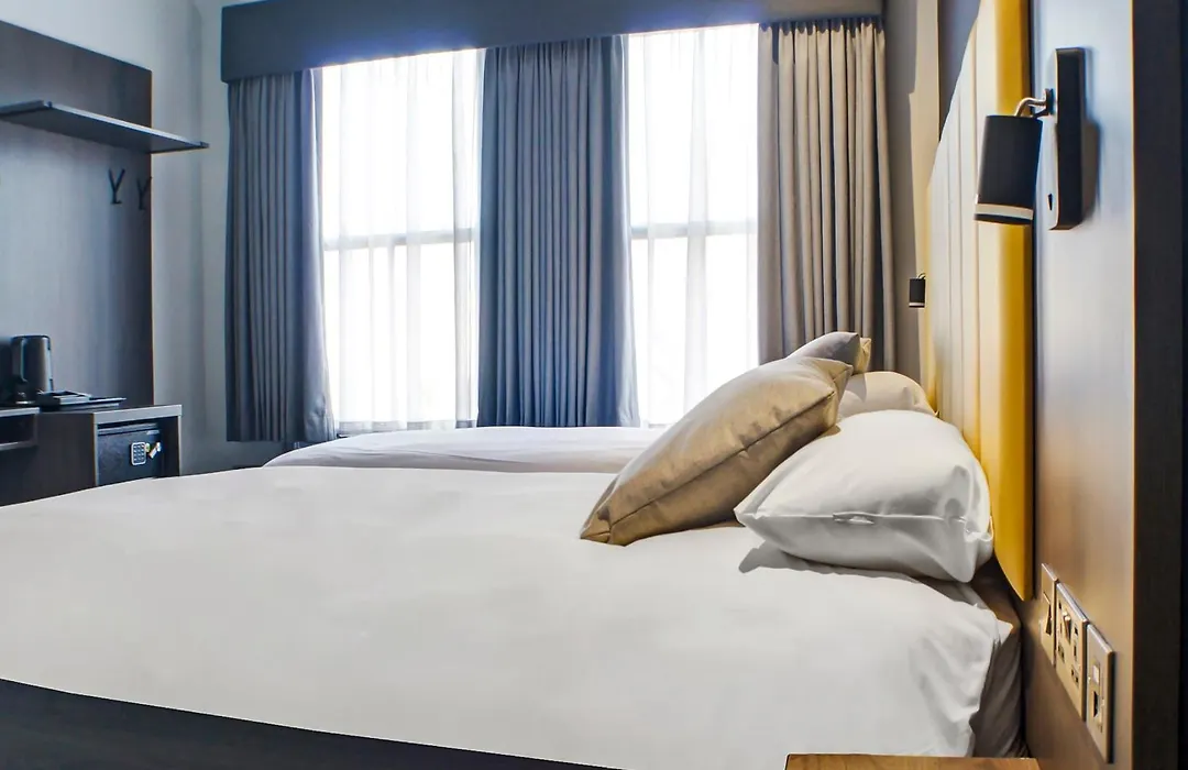 Oyo Tamworth Arms Boutique Pub & Hotel-1