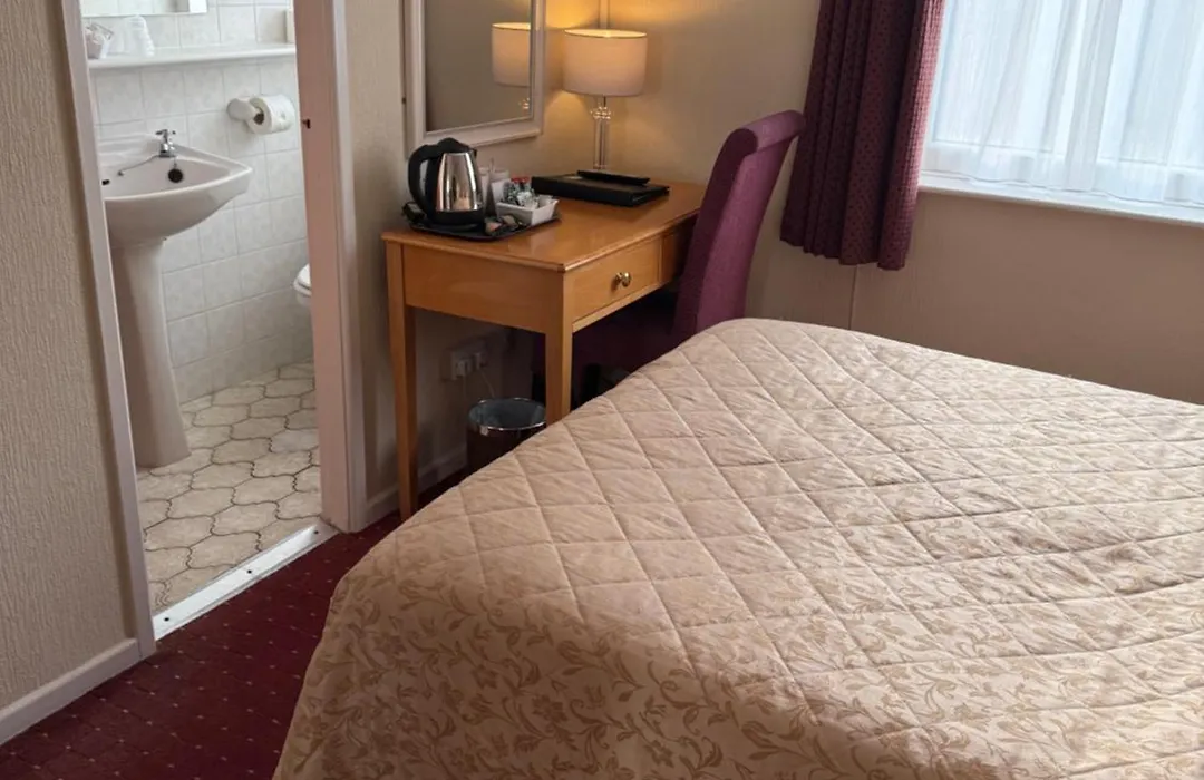 Adelaide House Hotel - Opposite Winter Gardens, Town Centre-1