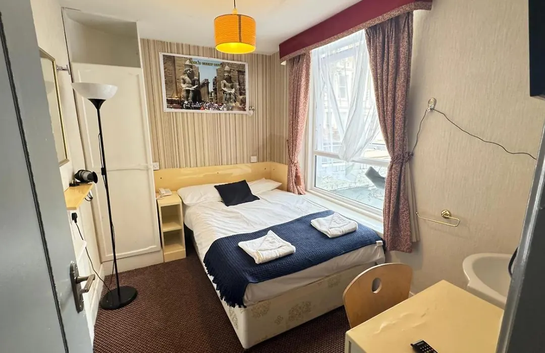 Warwick Road Rooms-1