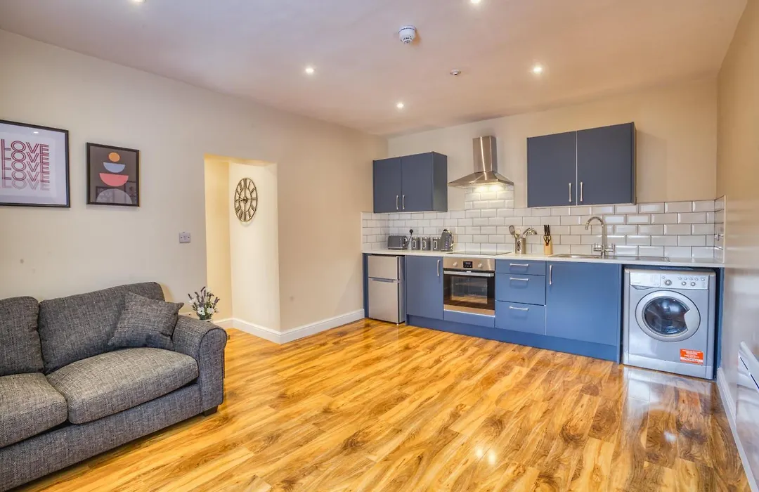 Spacious City Center 2 Bed Apartment Free Wifi-1