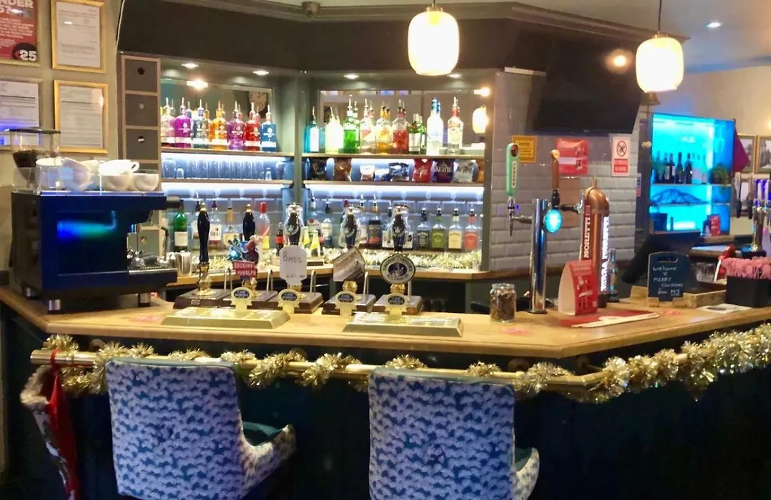 Kings Arms Hotel-1