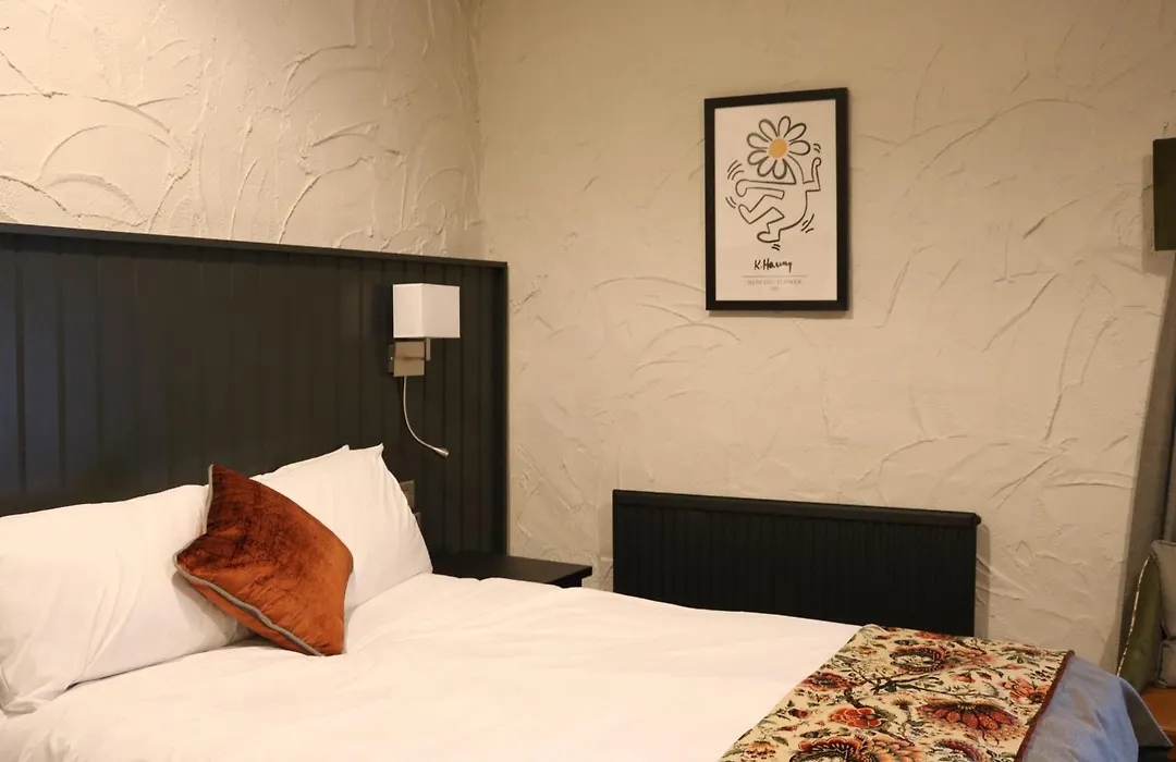 Black Dog Inn-1