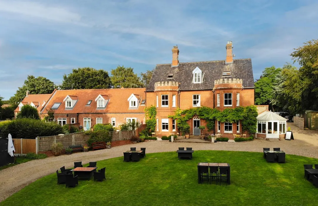 Blakeney House-1