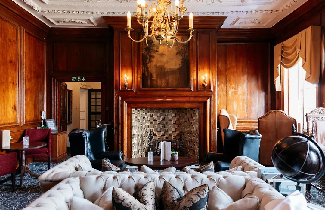 The Royal Hotel-1
