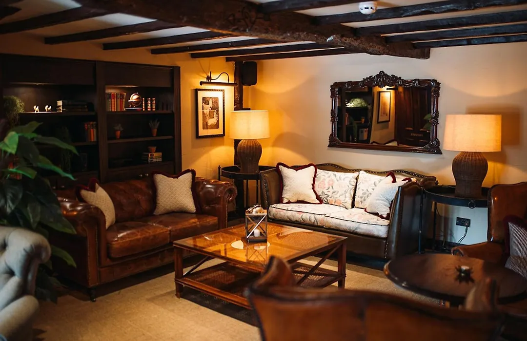 Eliot Arms-1