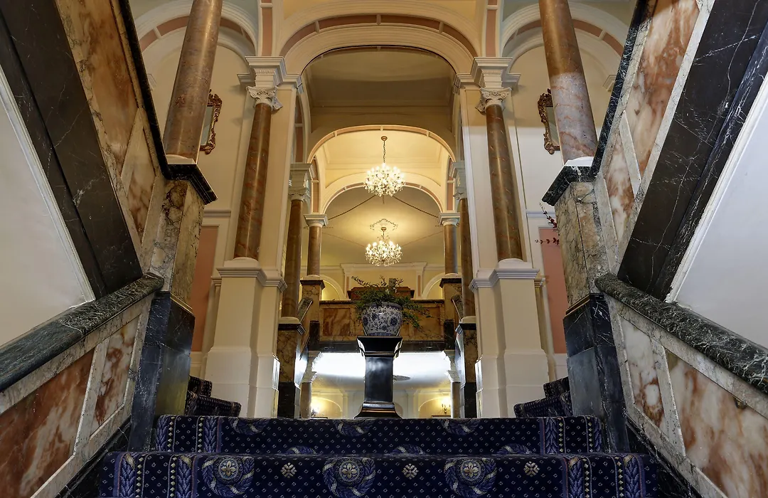 Royal Victoria Hotel-1