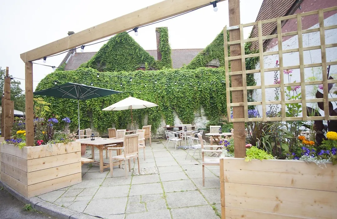 Norfolk Arms Hotel - Arundel-1