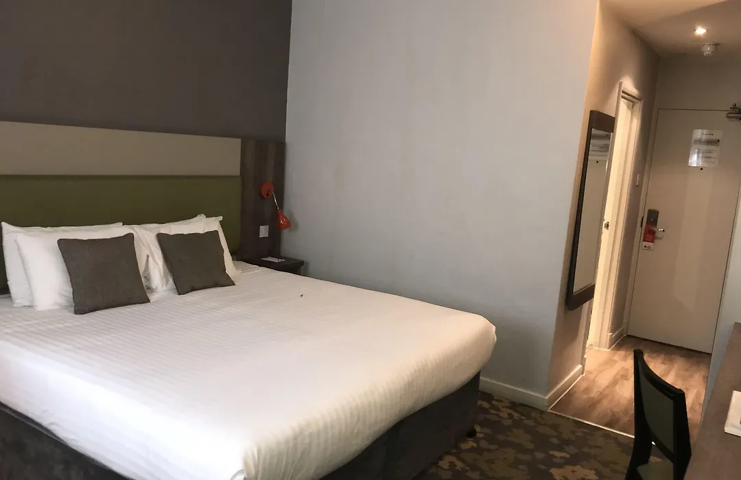 Epping Forest Hotel-1