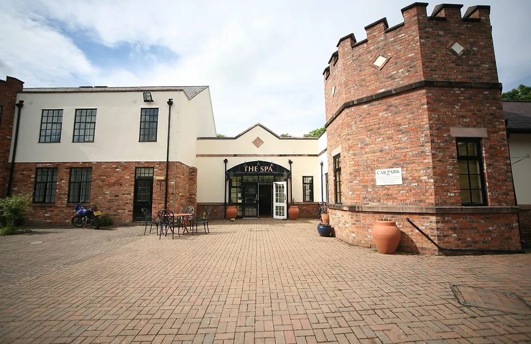 Crabwall Manor Hotel & Spa-1
