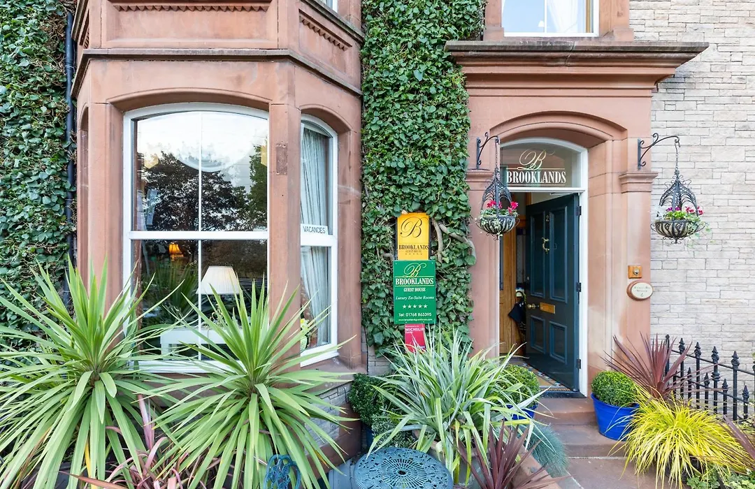 Brooklands 5 Star Guest House-1