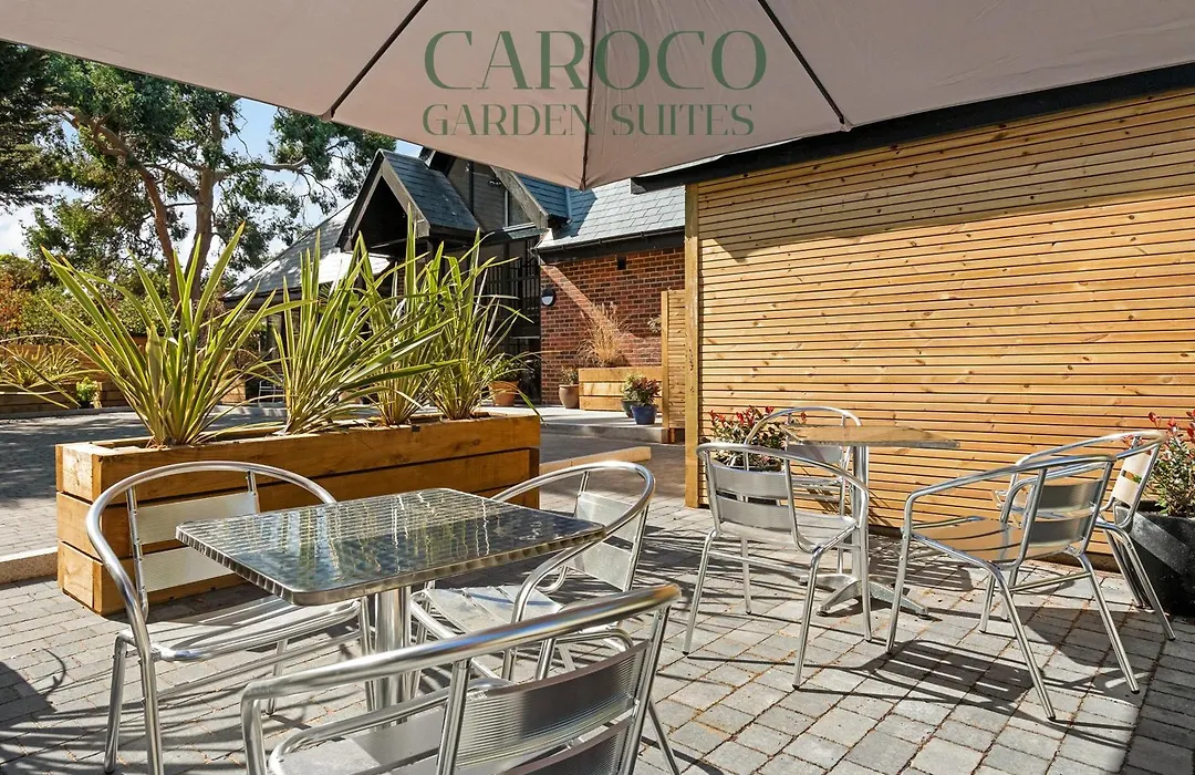 Westciti Caroco Aparthotel-1
