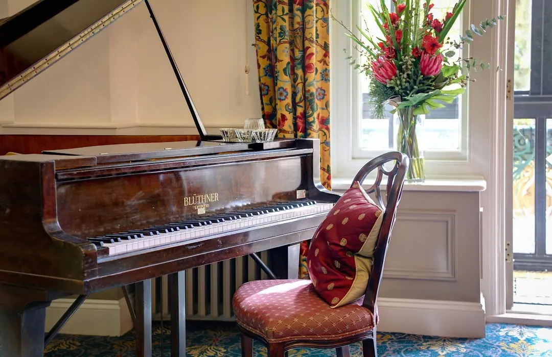 Norfolk Royale Hotel-1