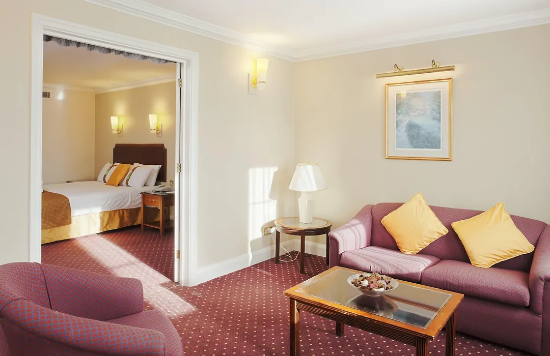 Holiday Inn Corby Kettering Hotel & Spa-1