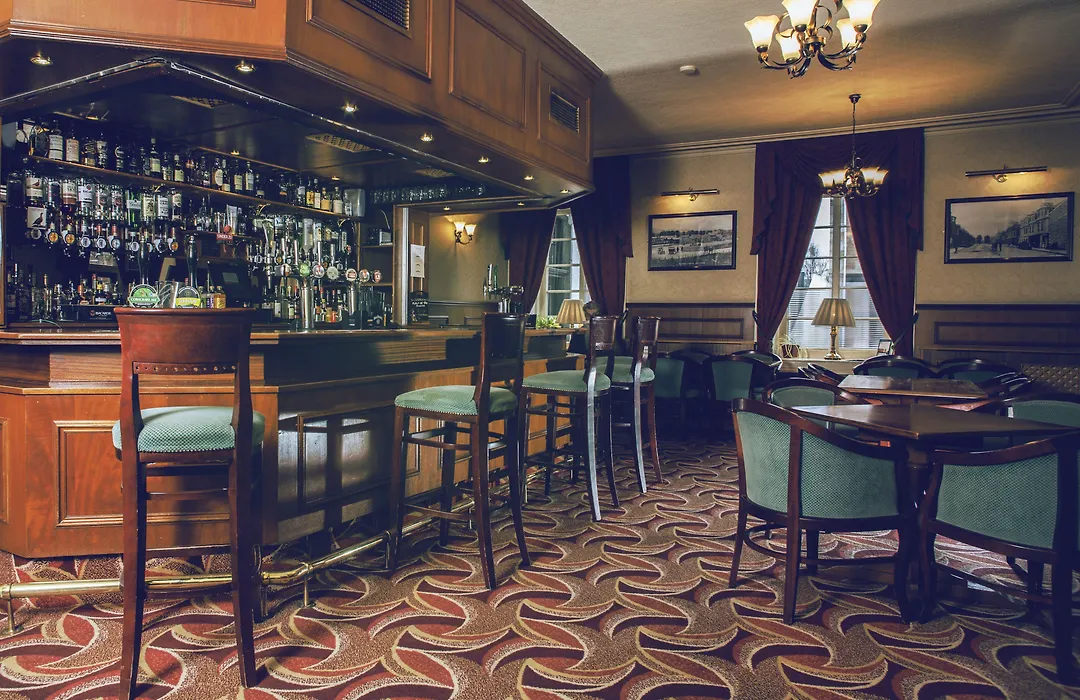 Burnett Arms Hotel-1
