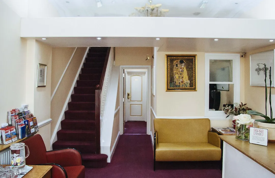 Lord Kensington Hotel-1