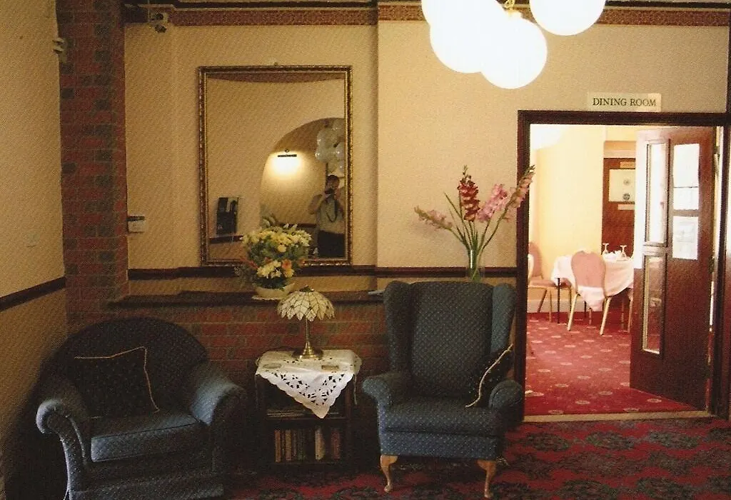 Sherwood Court Hotel-1