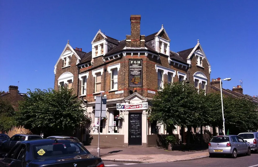 Forest Gate Hotel - Free Parking Limited Spaces-1