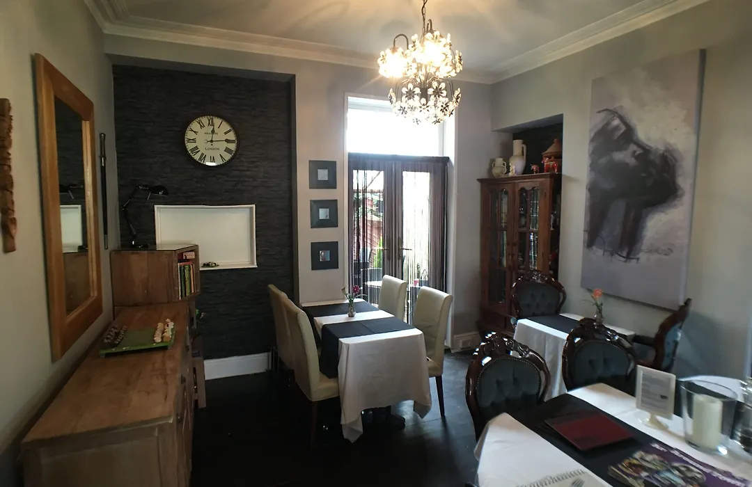 Ty Rosa Rooms-1