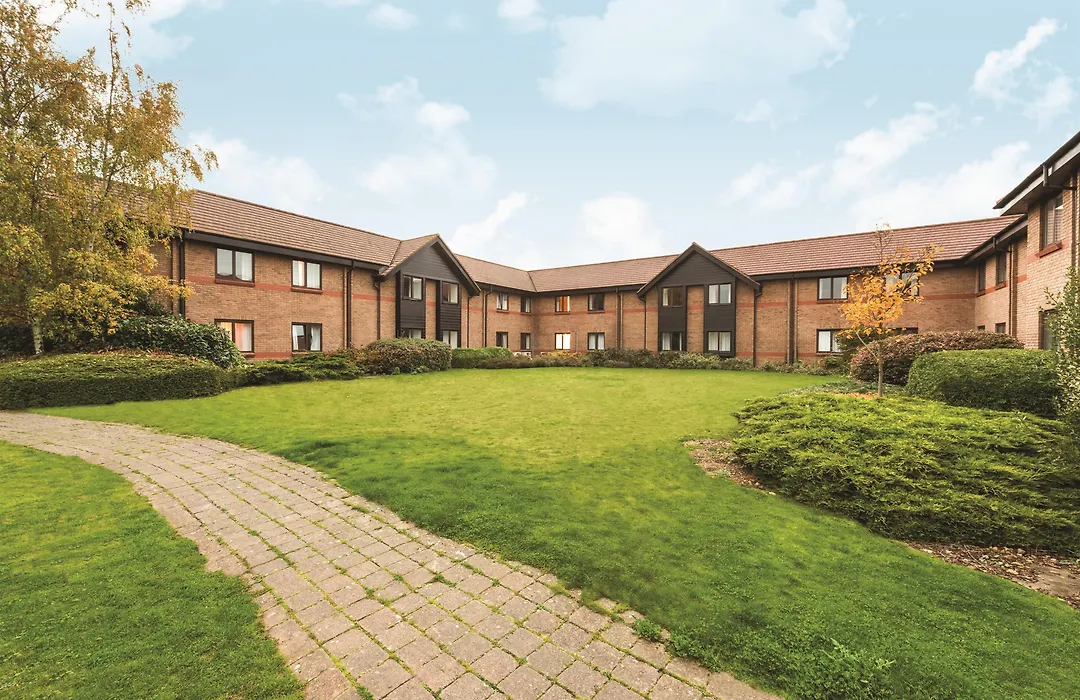 Ramada Cambridge-1