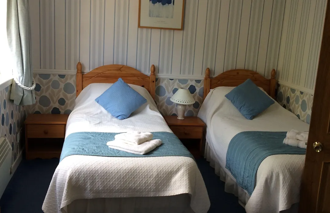Coire Glas Guest House-1