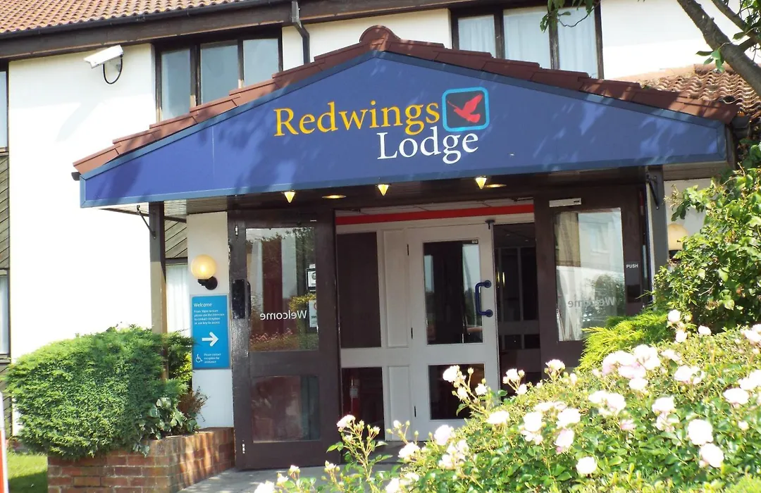 Redwings Lodge Baldock-1